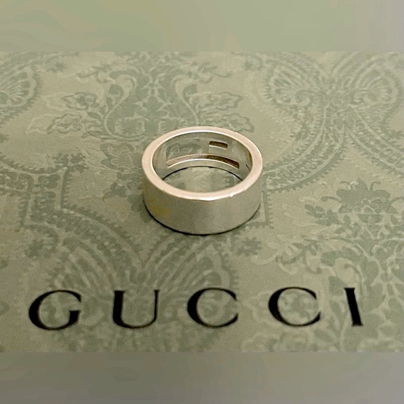 Gucci Authentic Branded Cutout G Silver US6 Silver Unisex Ring - Picture 6 of 7